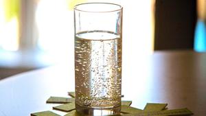 Was gibt es bei den aktuellen Temperaturen Besseres, als ein Glas frisches Wasser? 