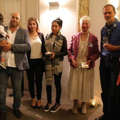 190. Geburtstag von Henriette Schrader-Breymann: Einige Anwohner der Henriette-Breymann-Strasse in Wolfenbüttel nahmen gemeinsam mit afghanischen und syrischen Flüchtlingen an der Veranstaltung teil.