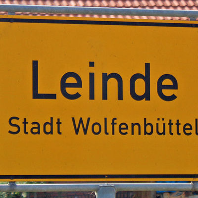 Ortseingangsschild der Wolfenbütteler Stadtteils Leinde.