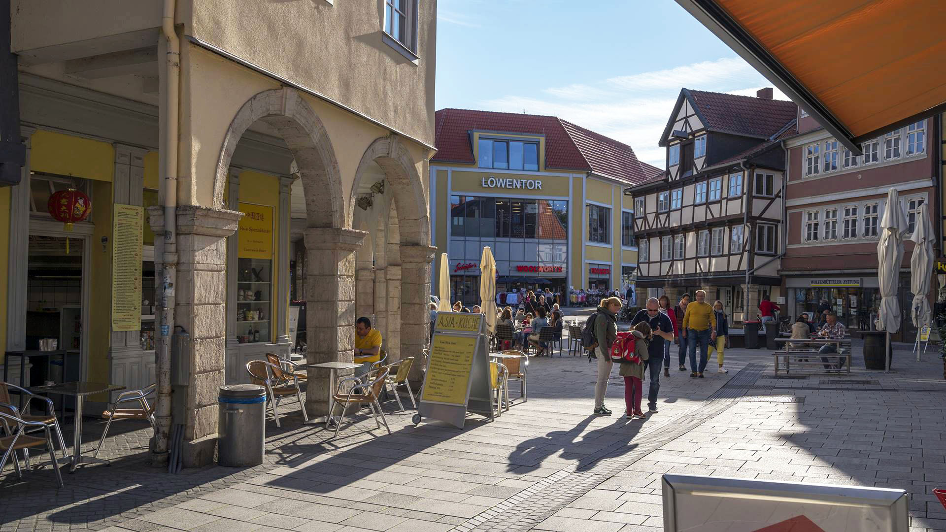 Einkaufen in Wolfenbüttel unterstützt in der Corona-Krise den örtlichen Einzelhandel.