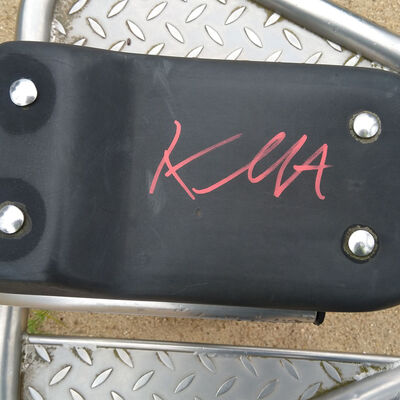 Die Buchstaben KMA wurden an die Spielgeräte auf dem Spielplatz Im Kleinen Feld geschmiert.
